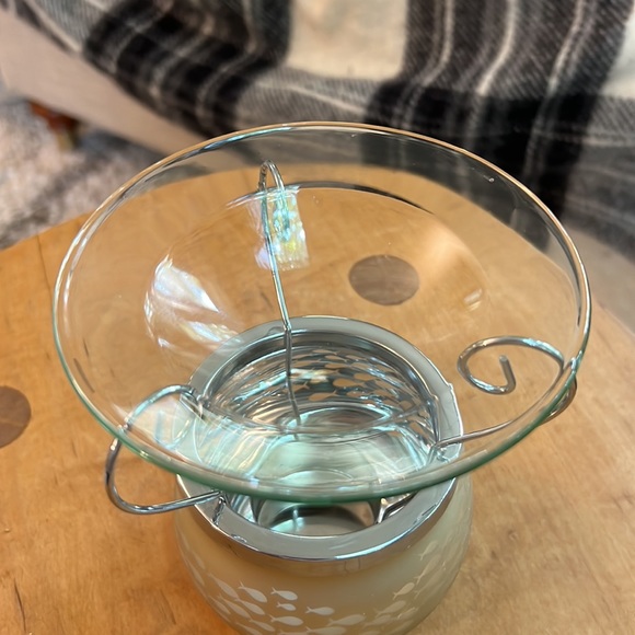 Yankee Candle fish tea light tart warmer - Picture 2 of 5